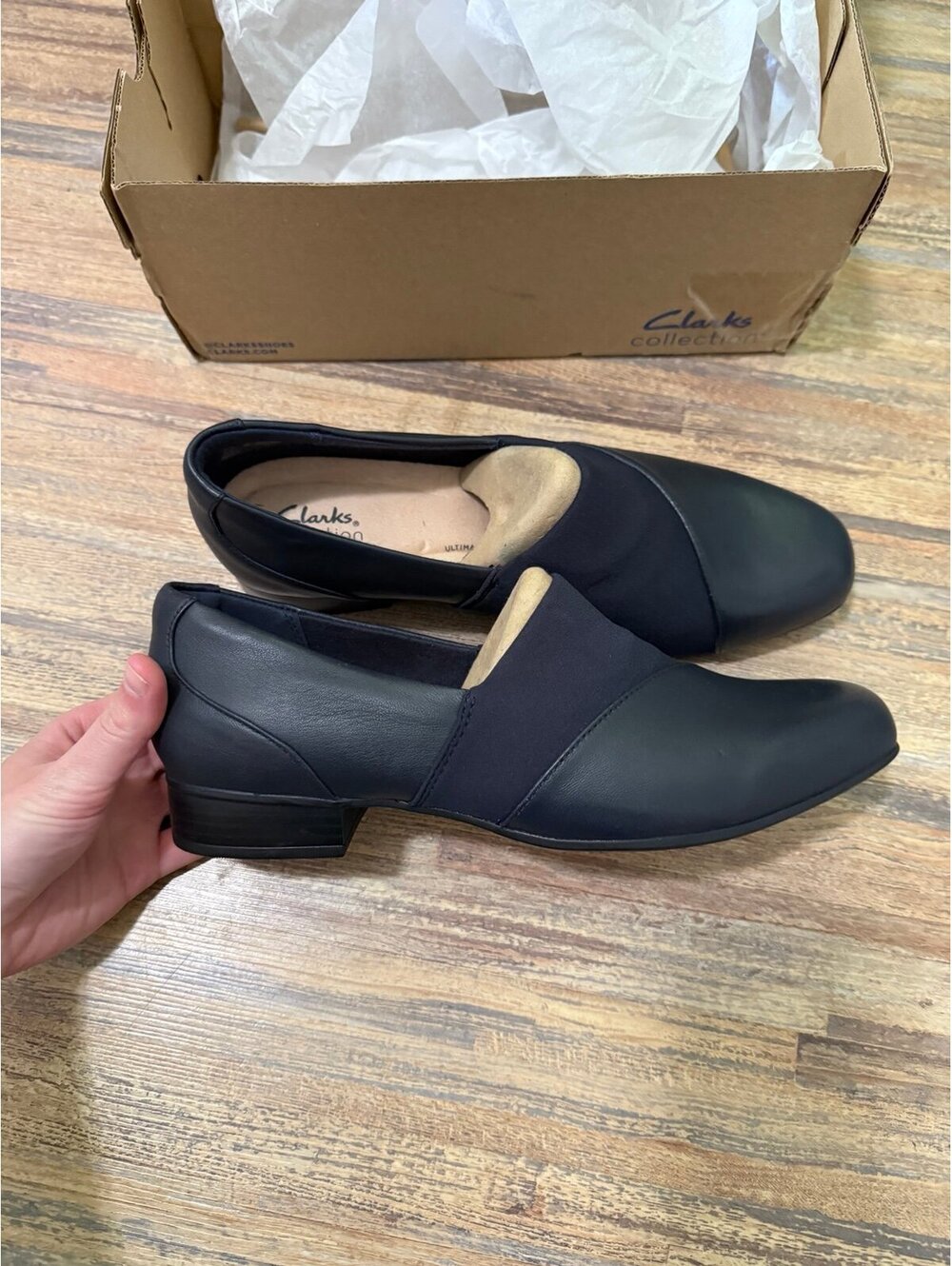 Clark’s Juliet gem heeled dress shoe size 10 wide in navy